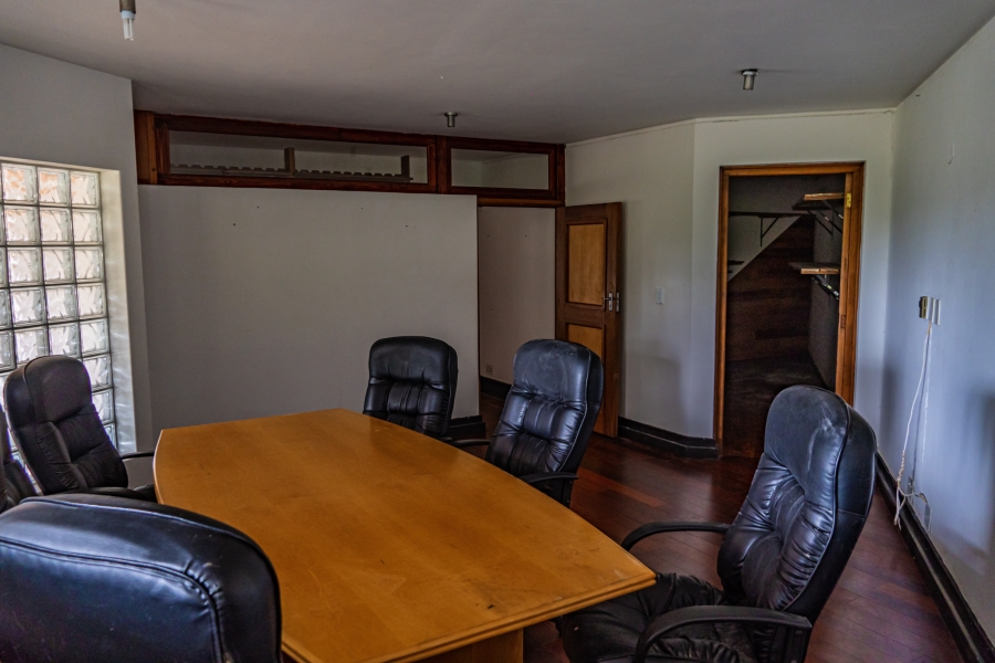 10 Bedroom Property for Sale in Bishopscourt Western Cape